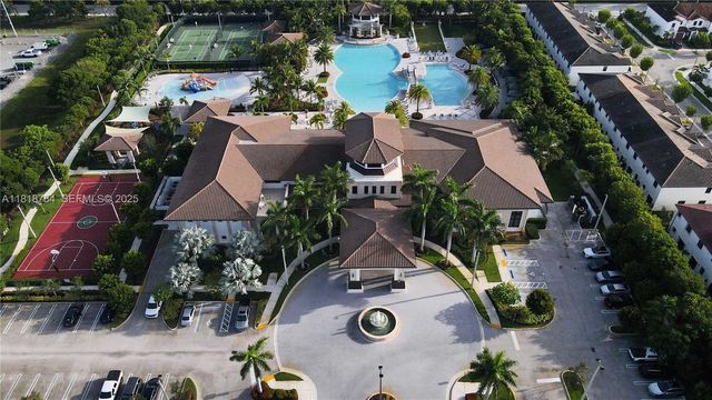 8885 NW 100th Place, Doral, FL 33178
