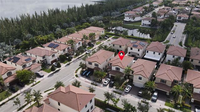 8885 NW 100th Place, Doral, FL 33178