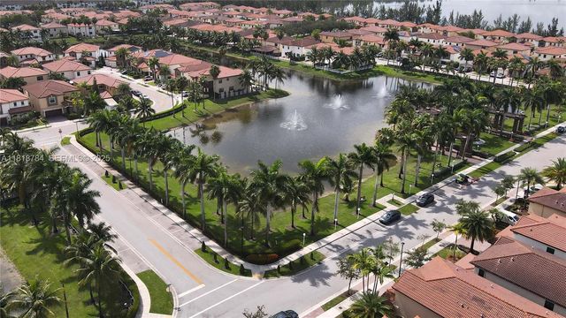 8885 NW 100th Place, Doral, FL 33178