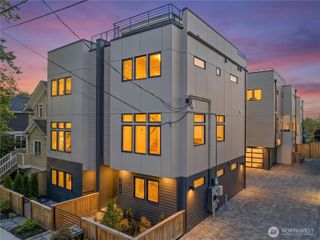 1410 B N 47th Street, Seattle, WA 98103
