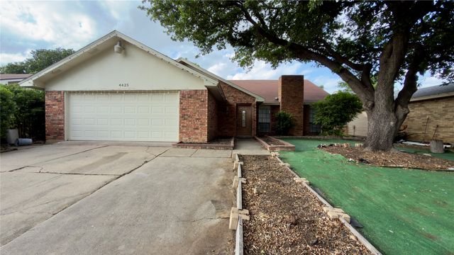 4425 Campion Lane, Fort Worth, TX 76137