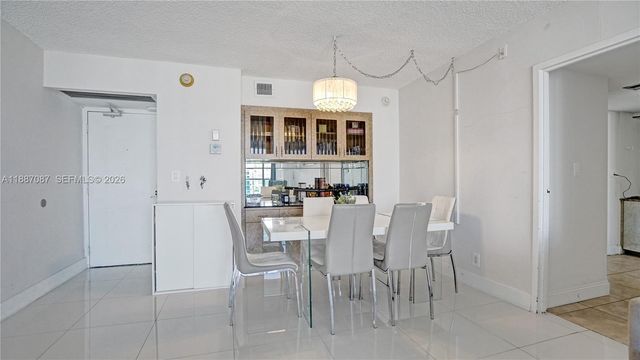 100 Bayview Drive 1931, Sunny Isles Beach, FL 33160
