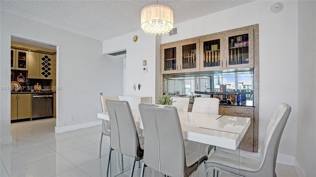 100 Bayview Drive 1931, Sunny Isles Beach, FL 33160