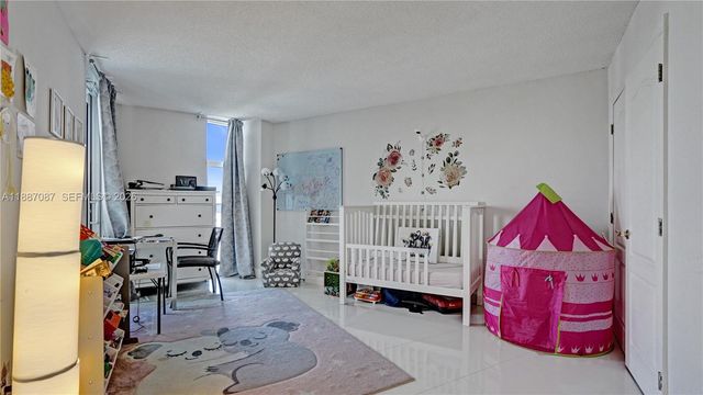 100 Bayview Drive 1931, Sunny Isles Beach, FL 33160