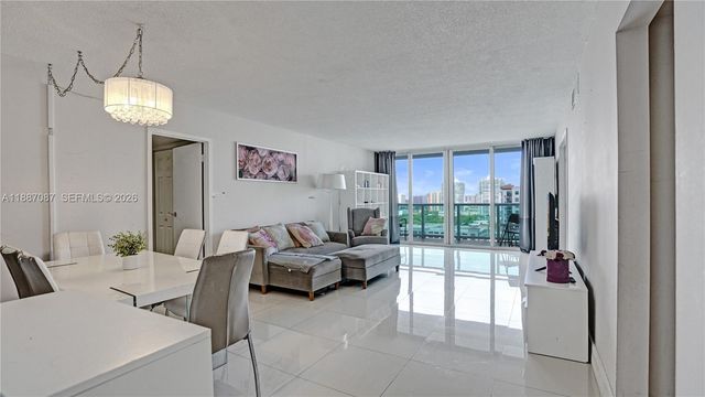 100 Bayview Drive 1931, Sunny Isles Beach, FL 33160