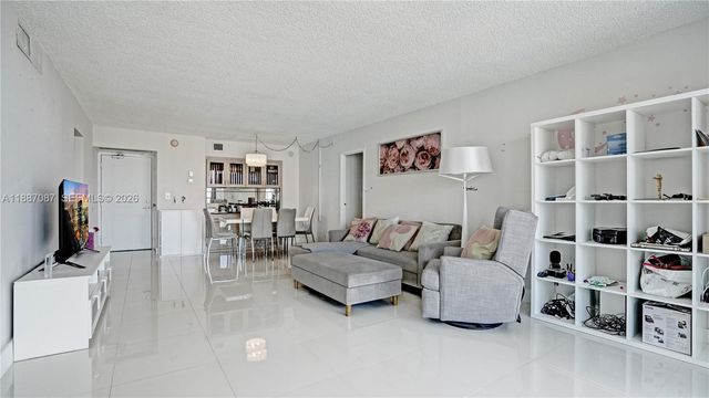 100 Bayview Drive 1931, Sunny Isles Beach, FL 33160