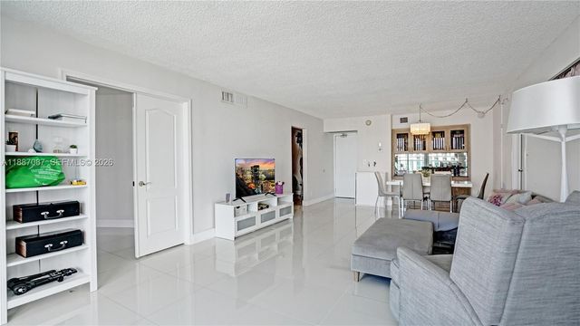100 Bayview Drive 1931, Sunny Isles Beach, FL 33160