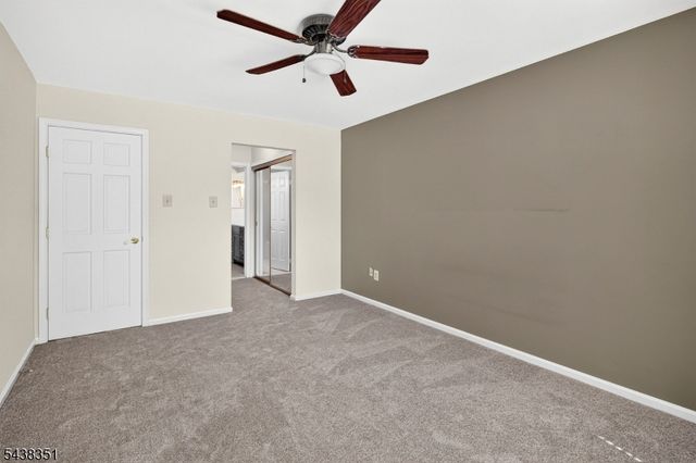 45 Chicopee Dr, Montgomery Twp., NJ 08540