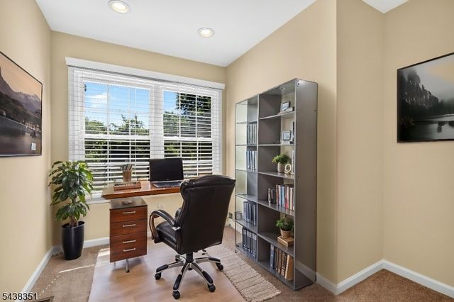 45 Chicopee Dr, Montgomery Twp., NJ 08540