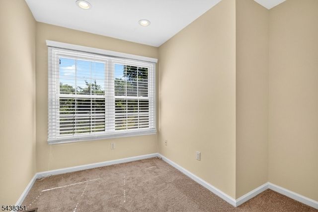 45 Chicopee Dr, Montgomery Twp., NJ 08540