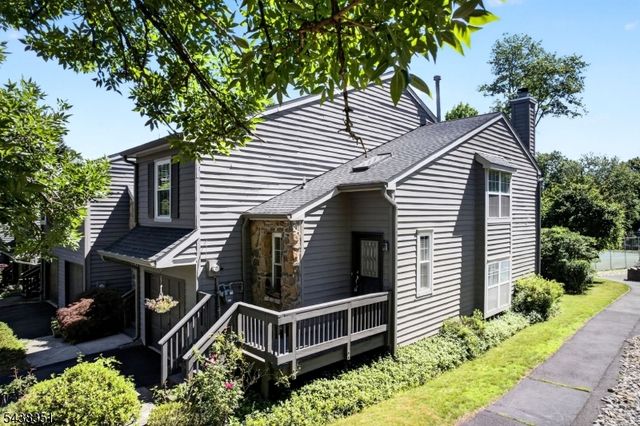 45 Chicopee Dr, Montgomery Twp., NJ 08540