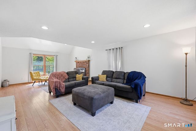 12 Forest Ridge Road, Prospect, CT 06712