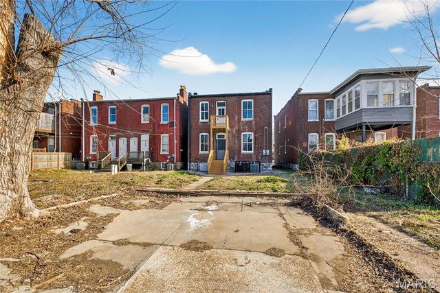 3445 Iowa Avenue, St Louis, MO 63118