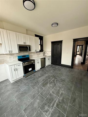 3445 Iowa Avenue, St Louis, MO 63118