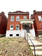 3445 Iowa Avenue, St Louis, MO 63118