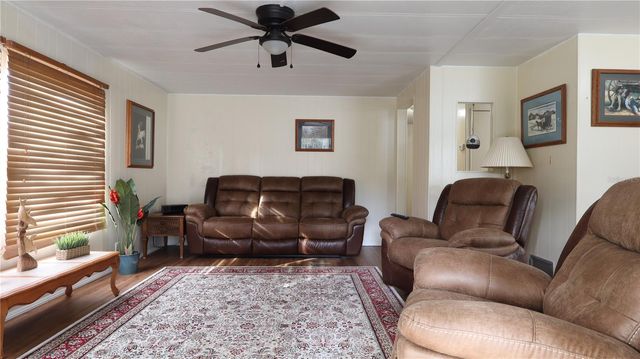 1158 CR 439, Lake Panasoffkee, FL 33538