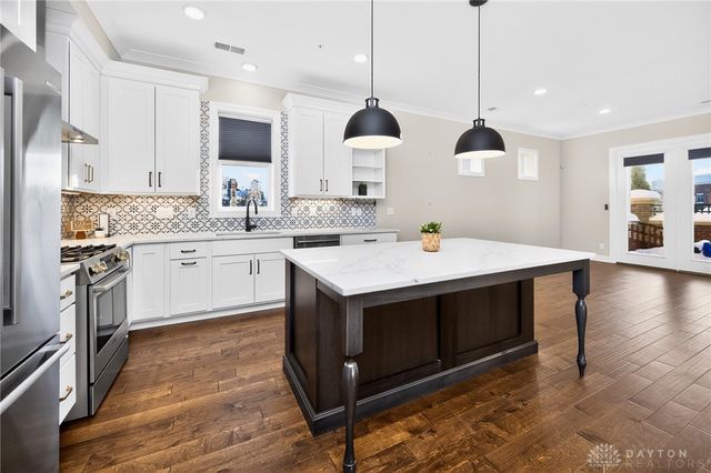 220 Vintage Club Drive 104, Cincinnati, OH 45249