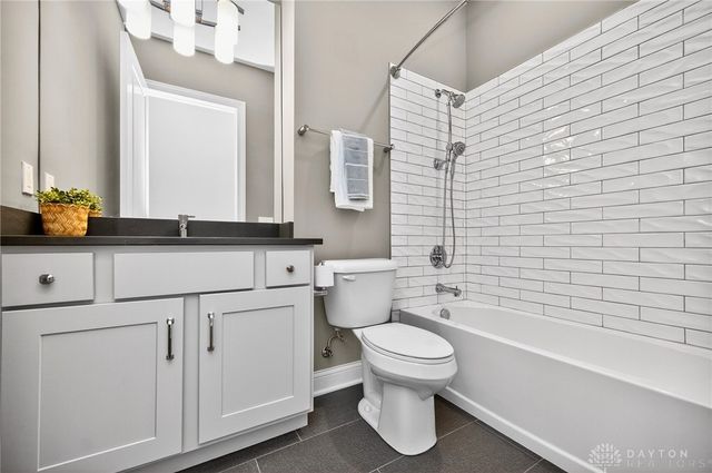 220 Vintage Club Drive 104, Cincinnati, OH 45249