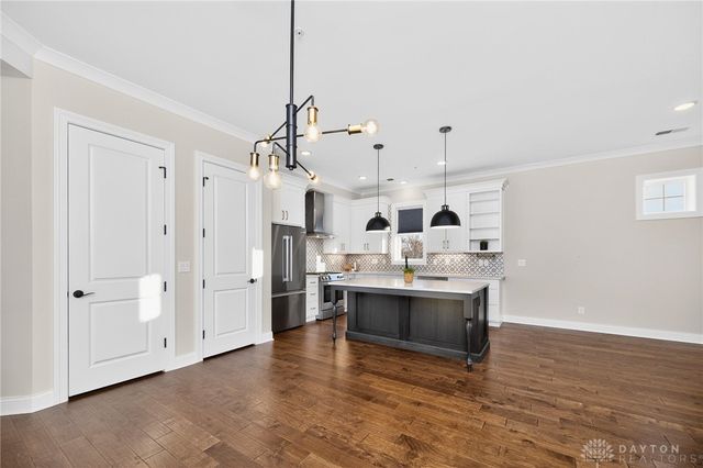 220 Vintage Club Drive 104, Cincinnati, OH 45249