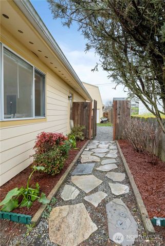 1717 E 59th Street, Tacoma, WA 98404