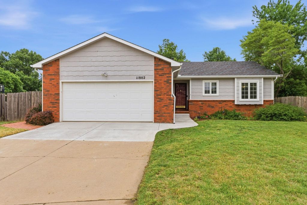 11802 W Pine St, Wichita, KS 67212