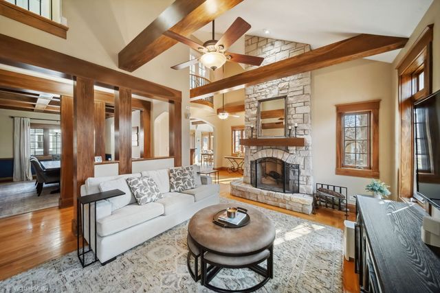 709 Prospect Avenue, Barrington, IL 60010