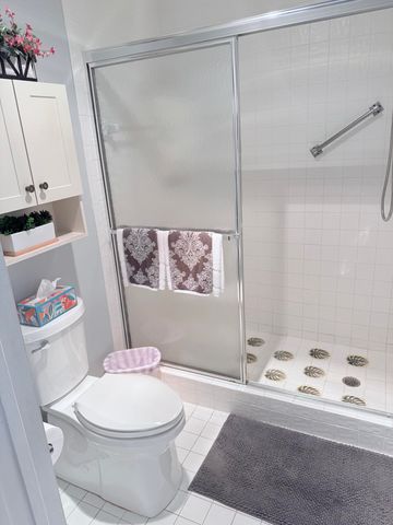 6241 POINTE REGAL Circle 404, Delray Beach, FL 33484
