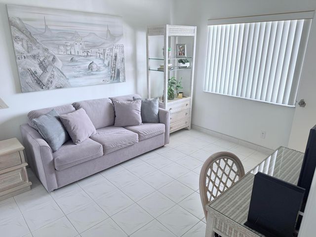 6241 POINTE REGAL Circle 404, Delray Beach, FL 33484