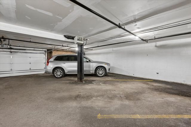 636 W Webster Avenue 304, Chicago, IL 60614