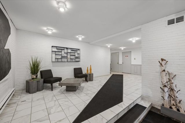 636 W Webster Avenue 304, Chicago, IL 60614