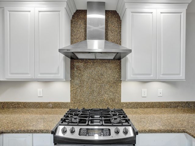 4440 NE 17th Terrace, Oakland Park, FL 33334