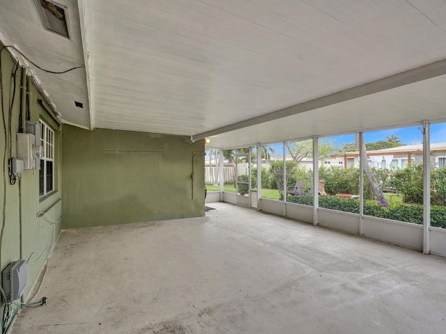 4440 NE 17th Terrace, Oakland Park, FL 33334