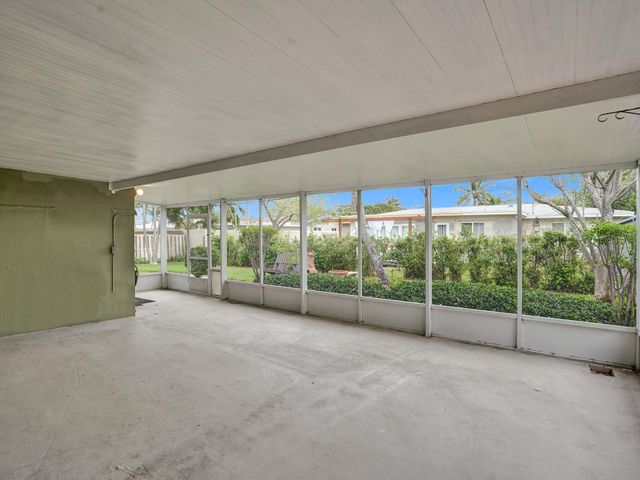 4440 NE 17th Terrace, Oakland Park, FL 33334