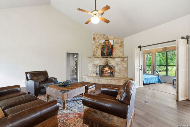2939 Rolling Oaks Dr, New Braunfels, TX 78132