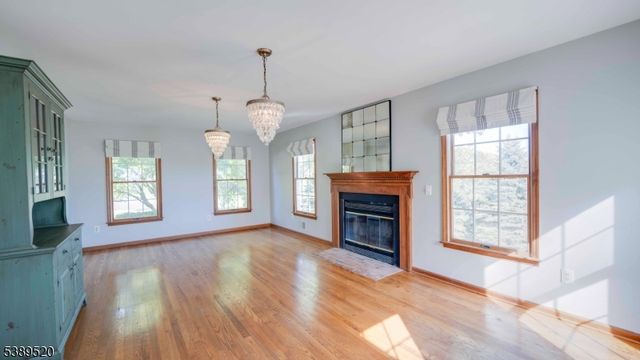 21 Church Rd, Holland Twp., NJ 08848