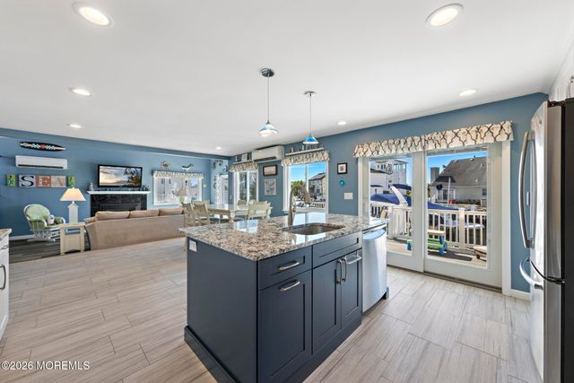 112 Eliza Lane, Manahawkin, NJ 08050
