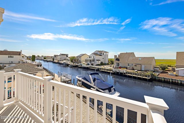 112 Eliza Lane, Manahawkin, NJ 08050