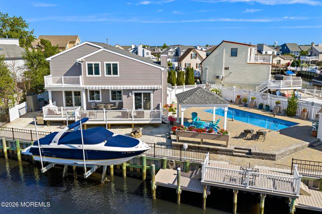 112 Eliza Lane, Manahawkin, NJ 08050