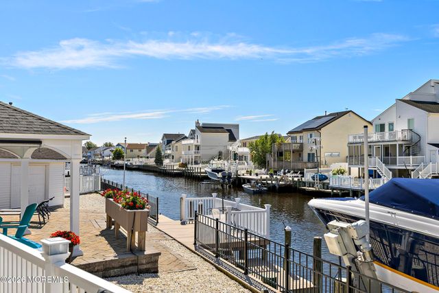 112 Eliza Lane, Manahawkin, NJ 08050
