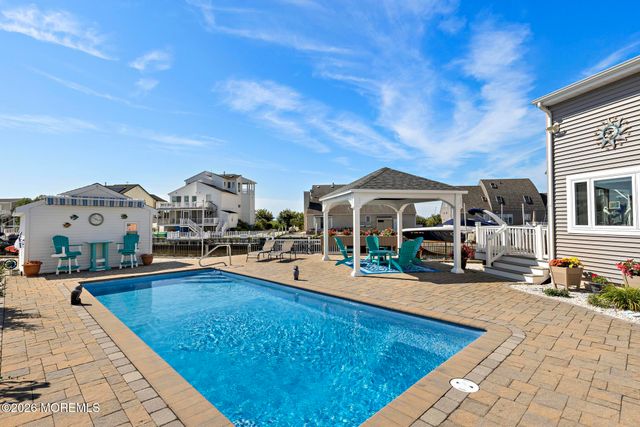 112 Eliza Lane, Manahawkin, NJ 08050