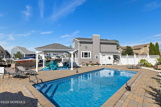 112 Eliza Lane, Manahawkin, NJ 08050