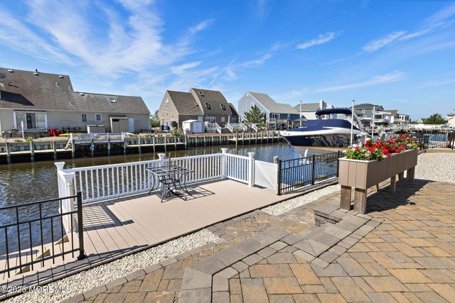 112 Eliza Lane, Manahawkin, NJ 08050