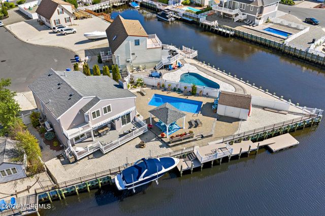 112 Eliza Lane, Manahawkin, NJ 08050