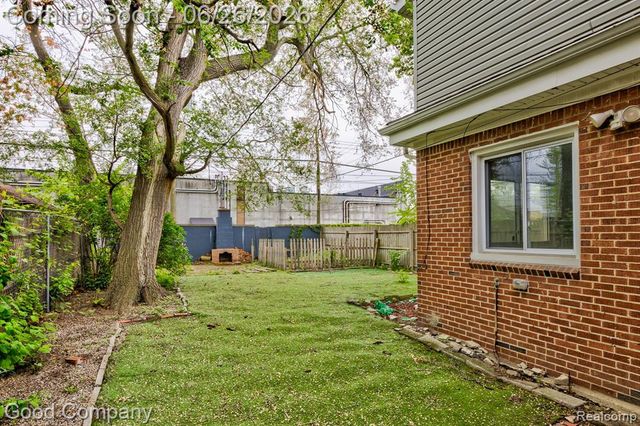 20259 Warrington Drive, Detroit, MI 48221