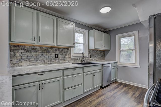 20259 Warrington Drive, Detroit, MI 48221