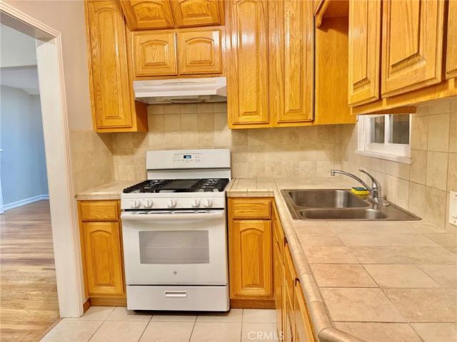 1744 Huntington Drive, South Pasadena, CA 91030