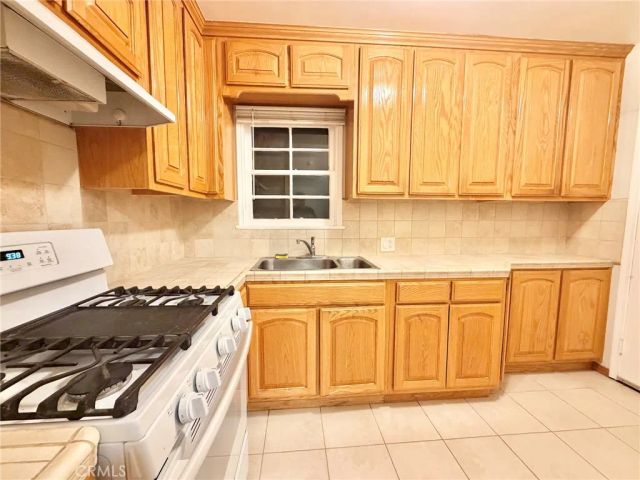 1744 Huntington Drive, South Pasadena, CA 91030