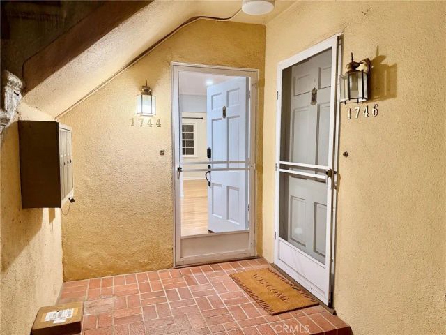 1744 Huntington Drive, South Pasadena, CA 91030
