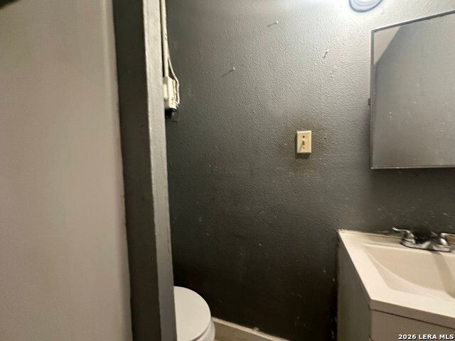 423 Barrett Place, San Antonio, TX 78225