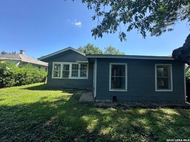423 Barrett Place, San Antonio, TX 78225